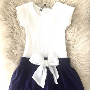 Short sleeve dress with bow